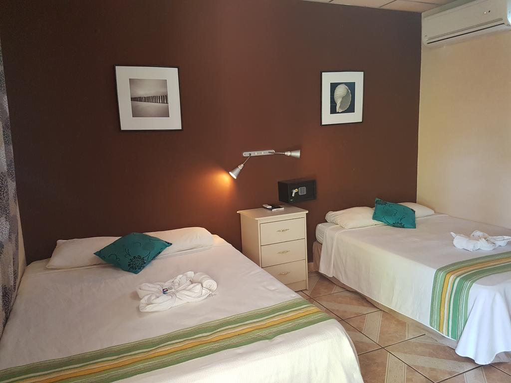 Hotel Miraflores إل كوكو المظهر الخارجي الصورة